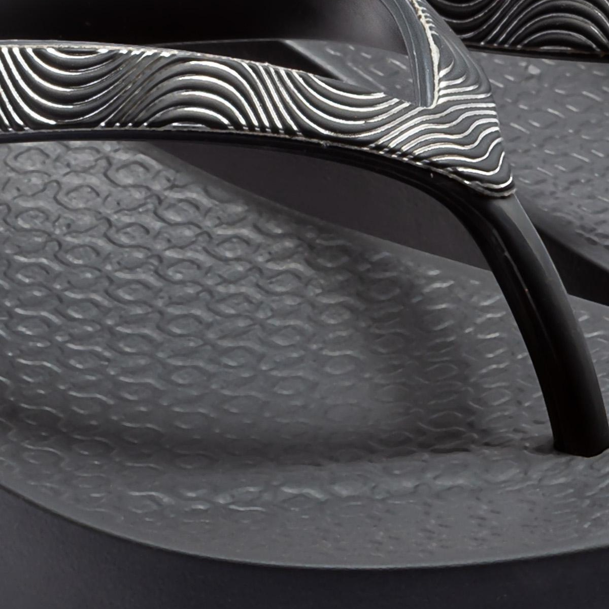 Mesh X Kadın Parmak Arası Terlik Siyah-Gri 35/40