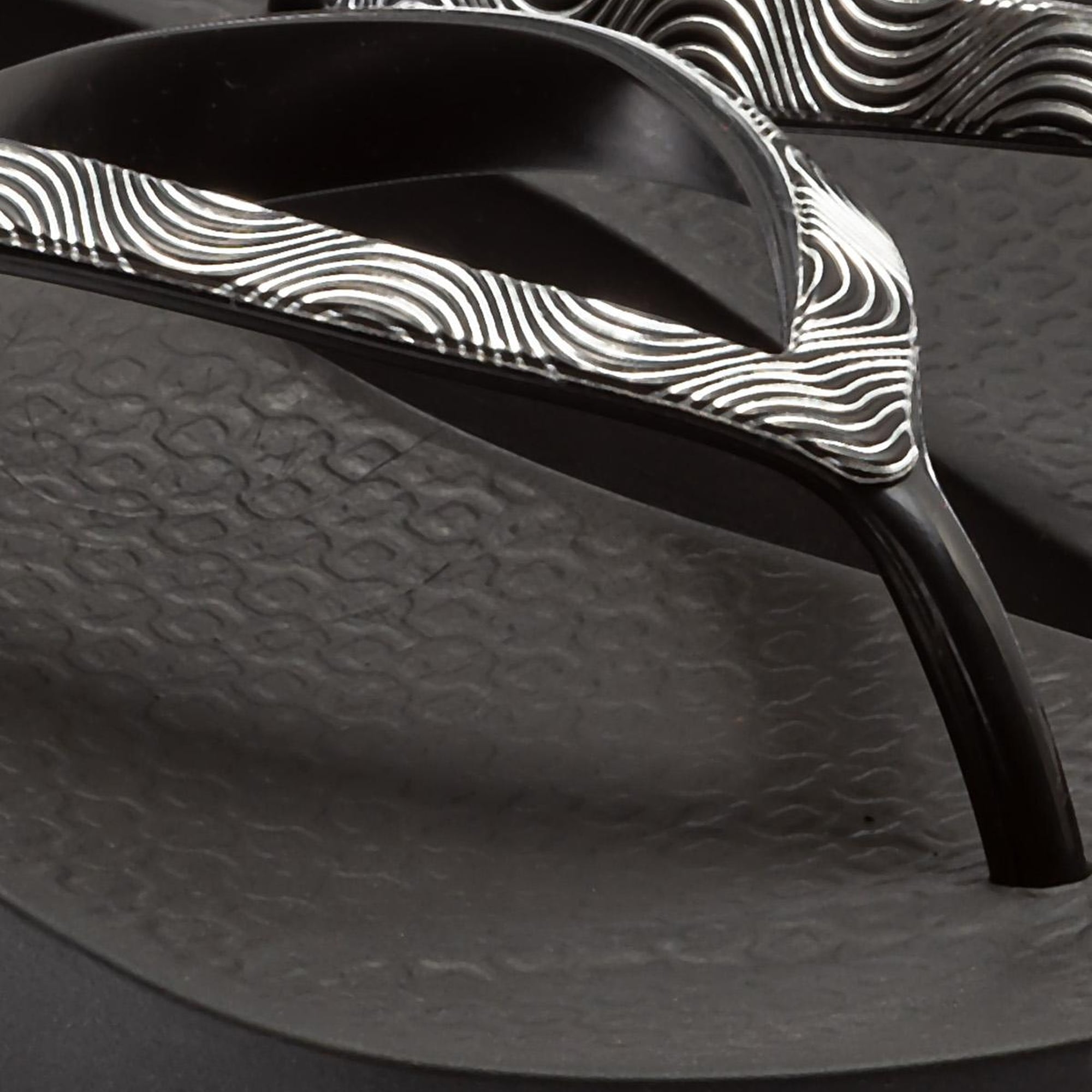 Mesh X Kadın Parmak Arası Terlik Siyah-Pembe 35/40