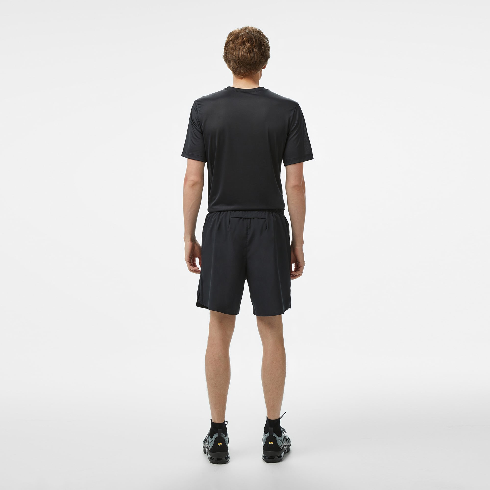 Nike Dri-Fit Challenger 18cm Erkek Siyah Şort