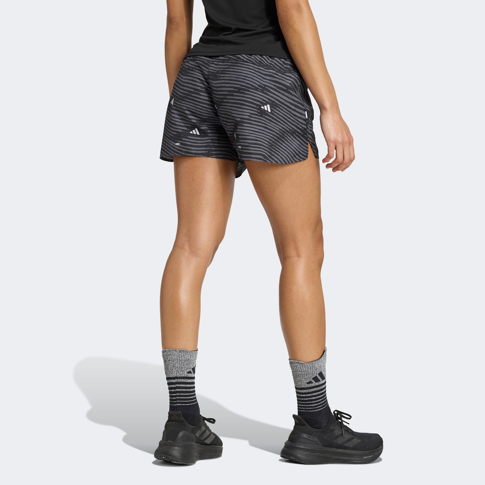 adidas Adi365 Running Essentials Brand Love Kadın Siyah Koşu Şortu