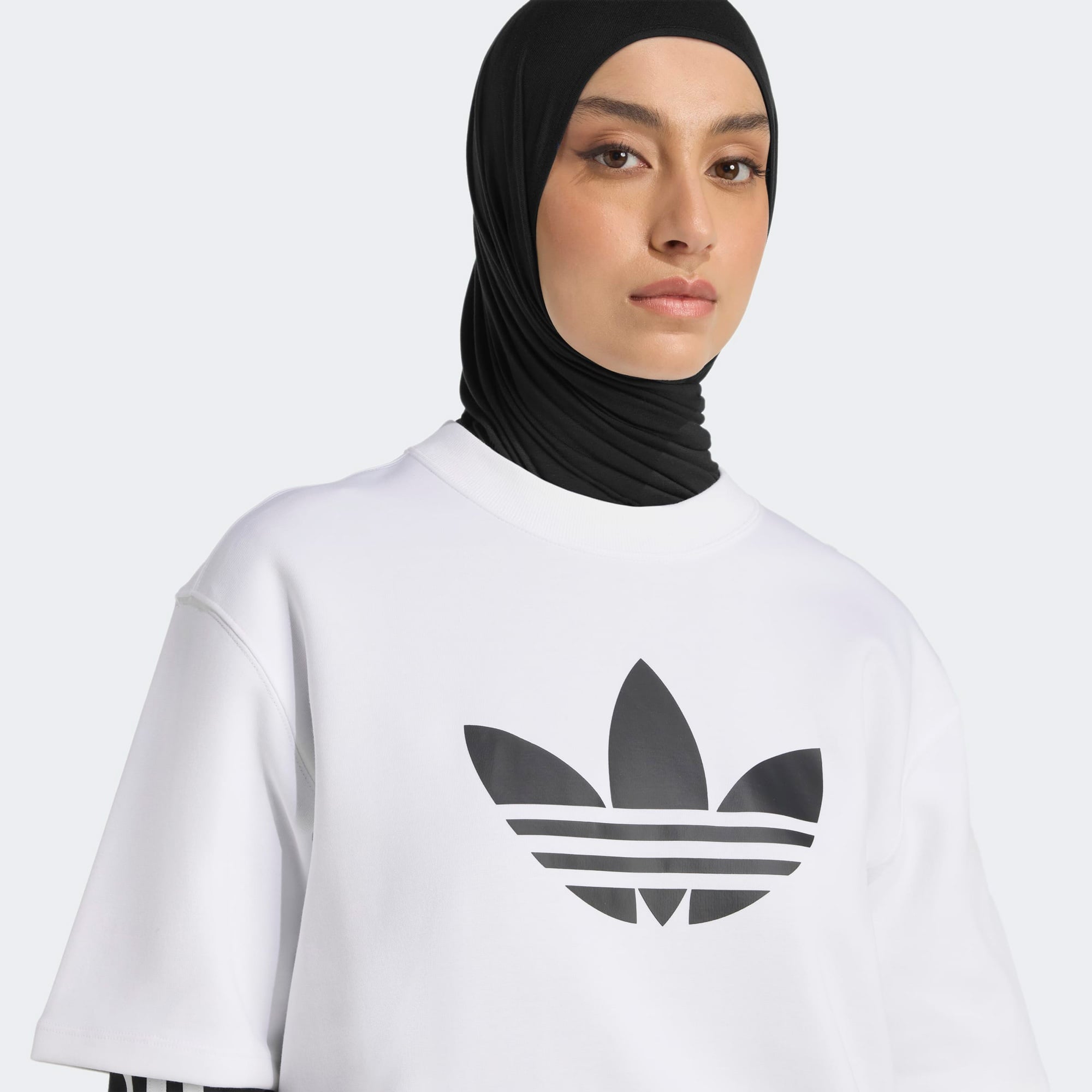 adidas Spacer Trefoil Kadın Beyaz T-Shirt