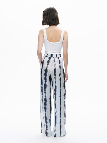  Batik Desenli Pantolon