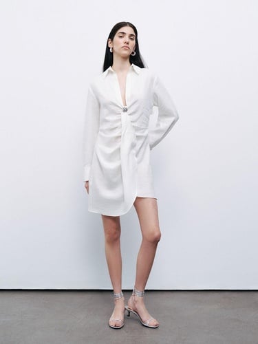  Aksesuar Detaylı Keten Mini Elbise