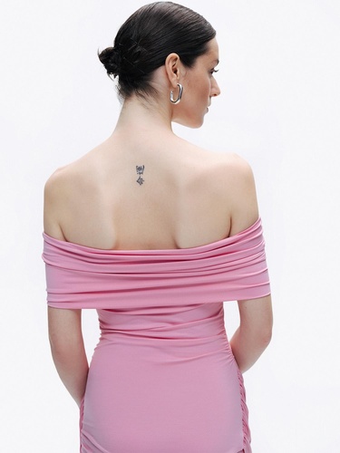  Açık Omuzlu Mini Elbise