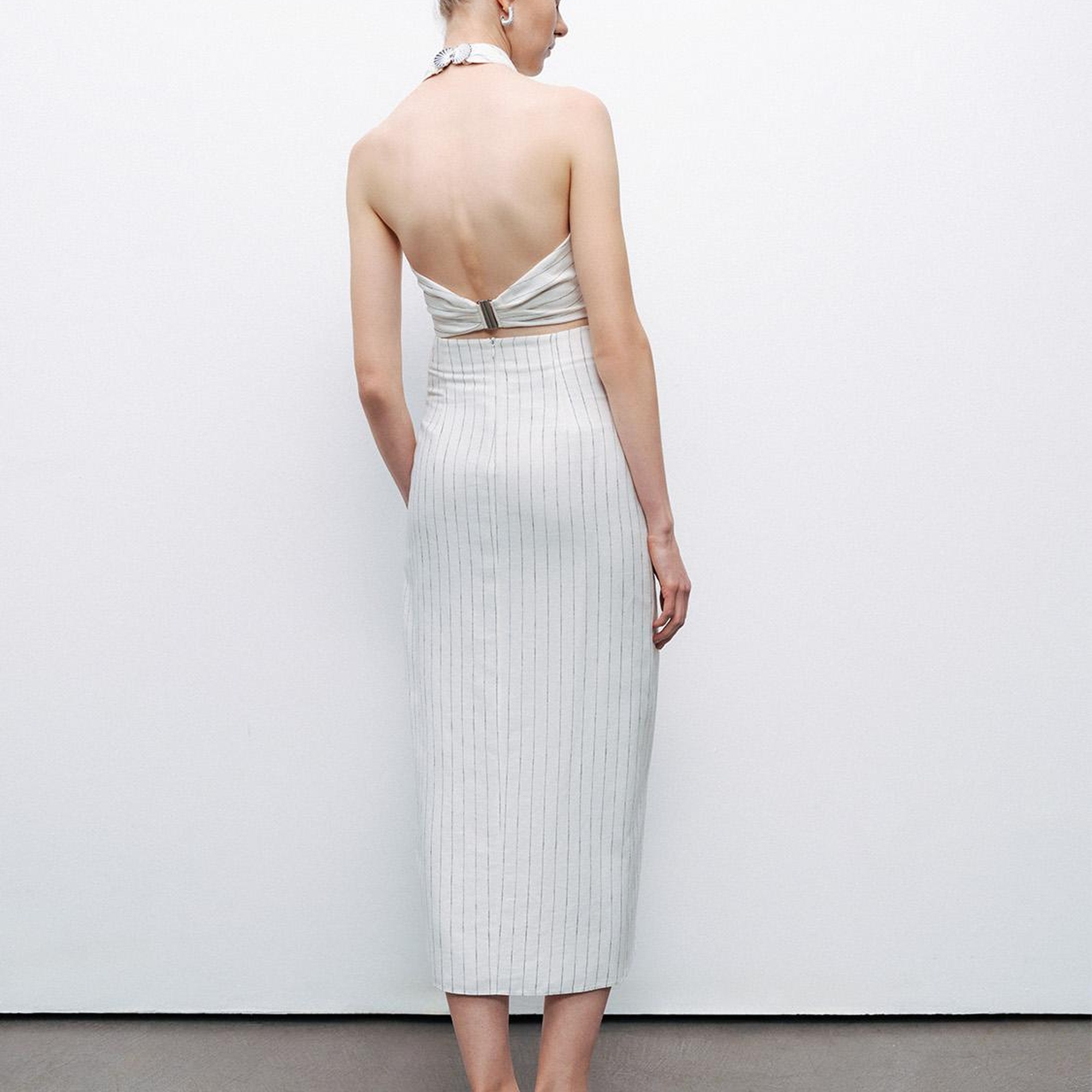 Boyundan Bağlamalı Keten Bluz