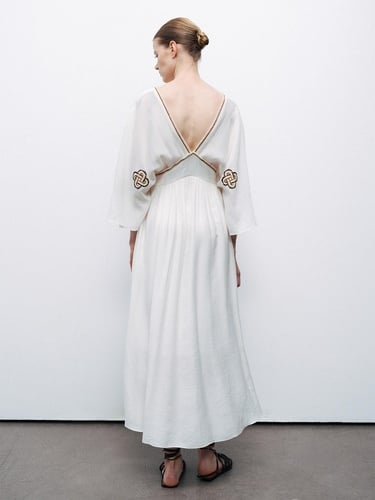  Nakış Detaylı Maxi Elbise