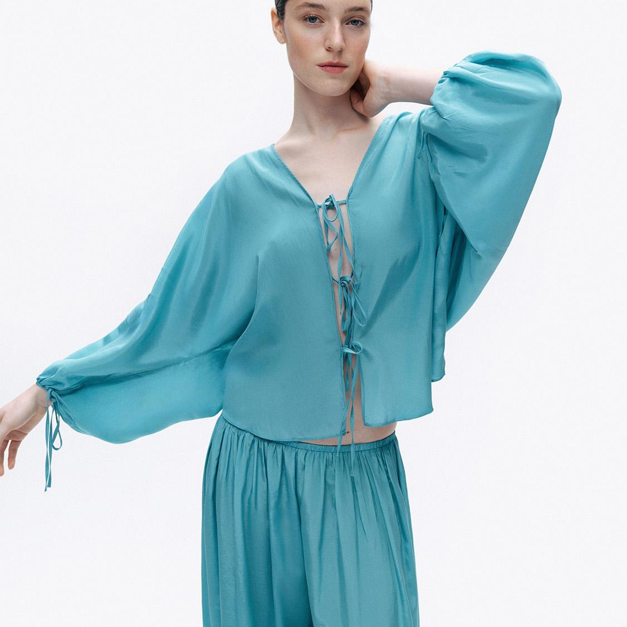 Boncuk İşlemeli Gömlek