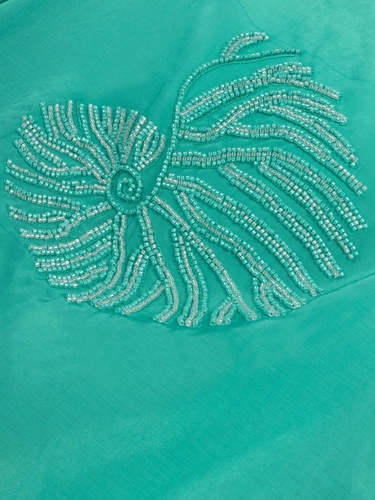  Boncuk İşlemeli Gömlek