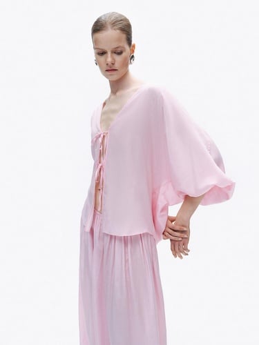  Boncuk İşlemeli Gömlek