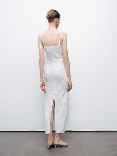  Taşlı Brodeli Elbise