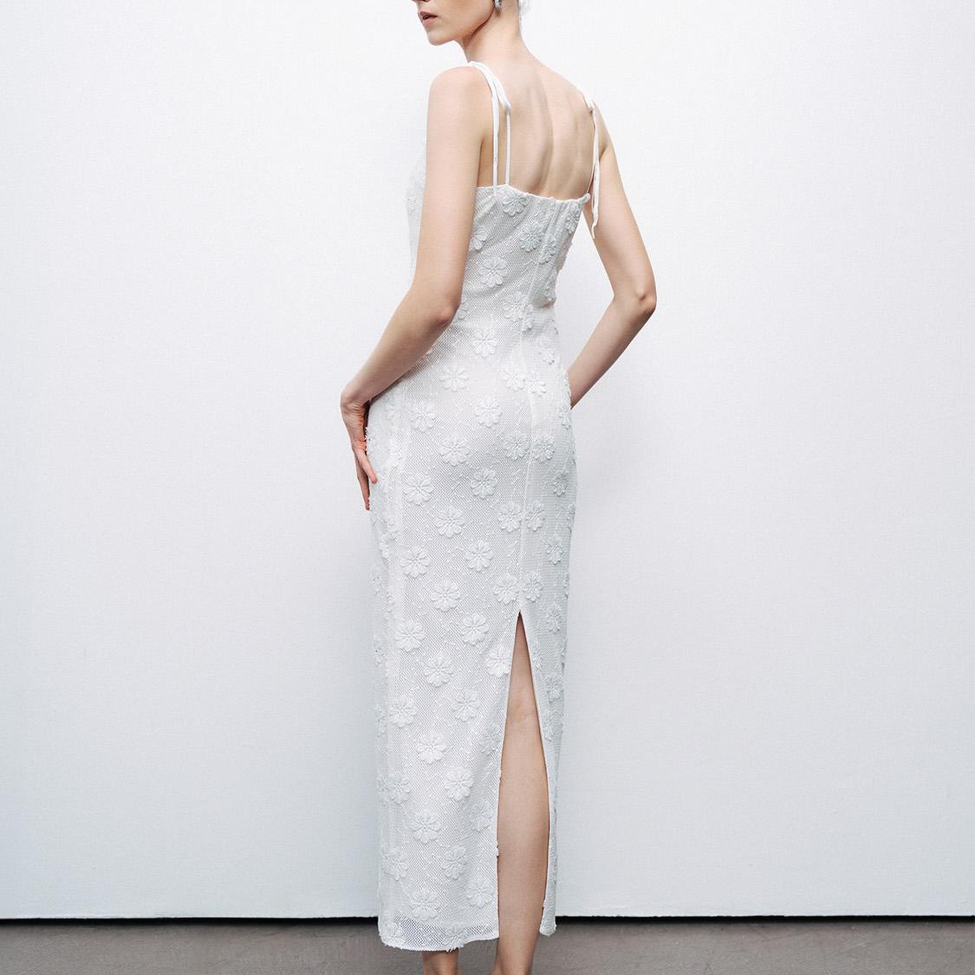 Taşlı Brodeli Elbise