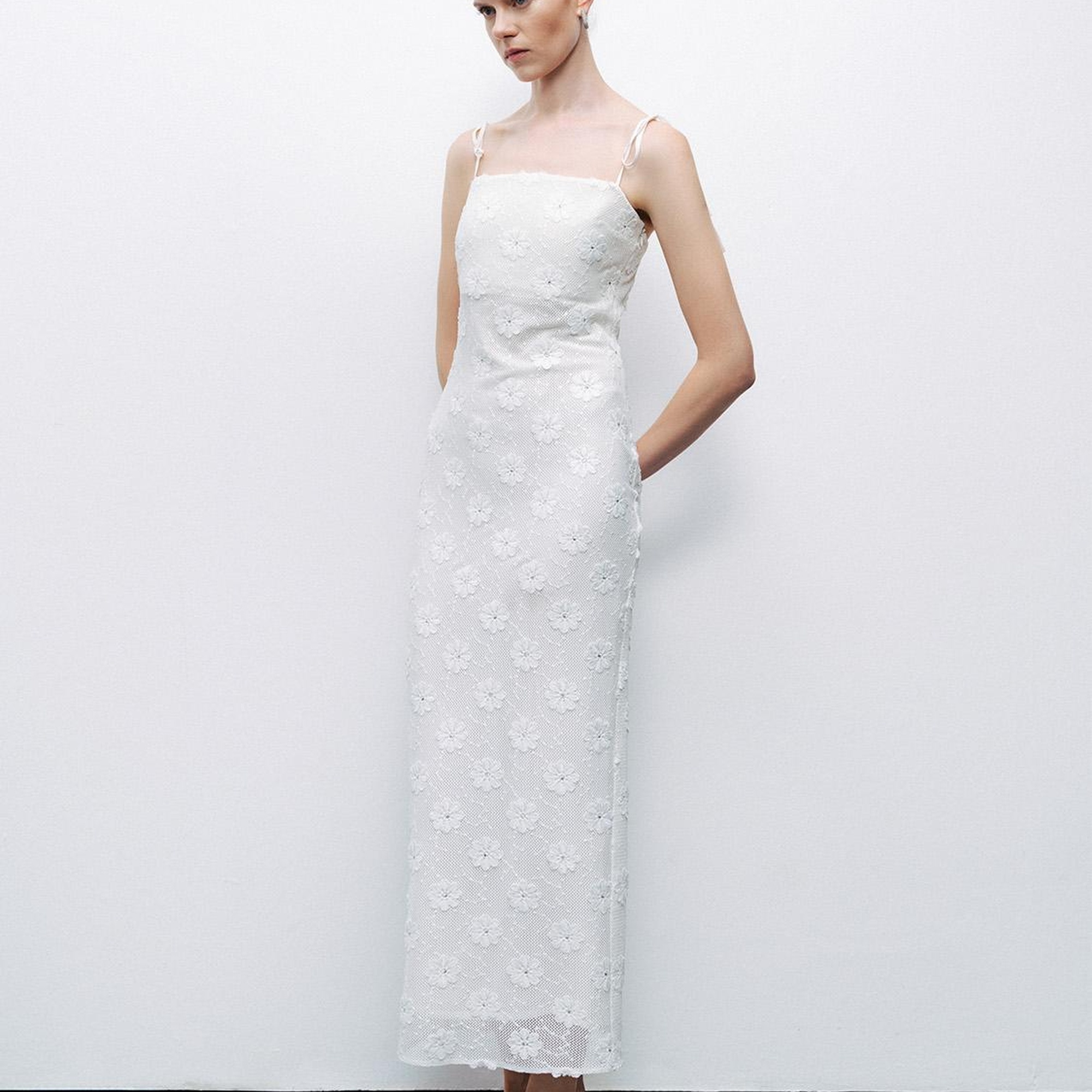 Taşlı Brodeli Elbise