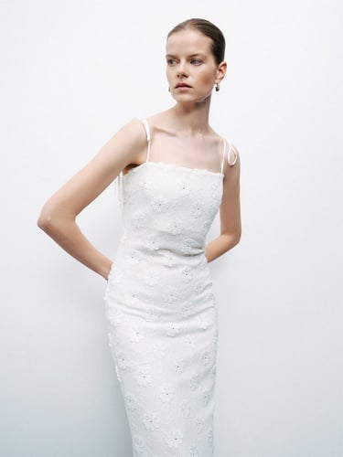  Taşlı Brodeli Elbise