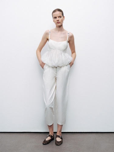  Kemer Askı Detaylı Bluz