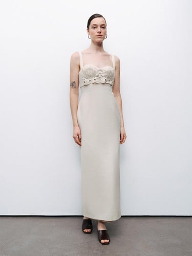  Brode Detaylı Keten Maxi Elbise