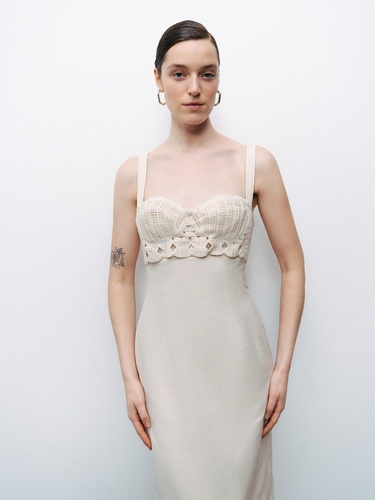  Brode Detaylı Keten Maxi Elbise