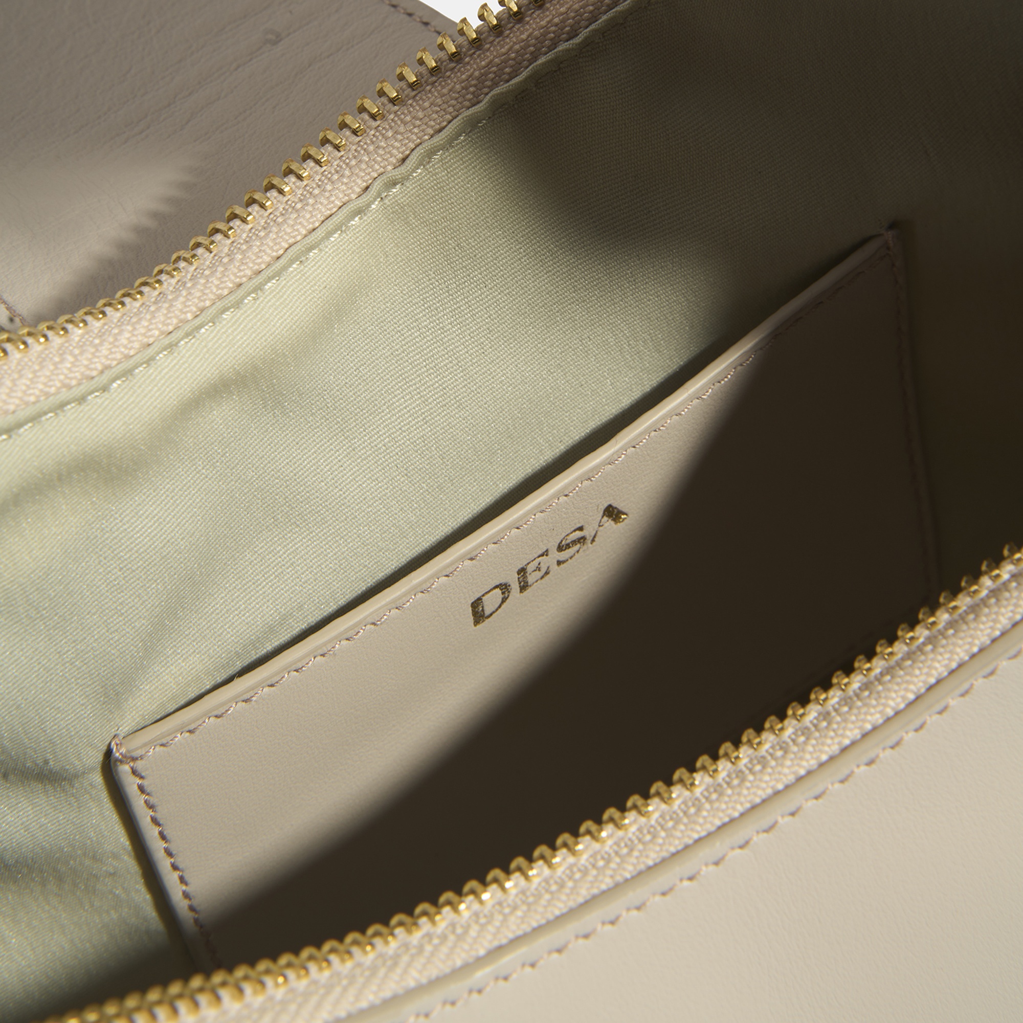 Kadın Açık Vizon Deri Omuz Çantası