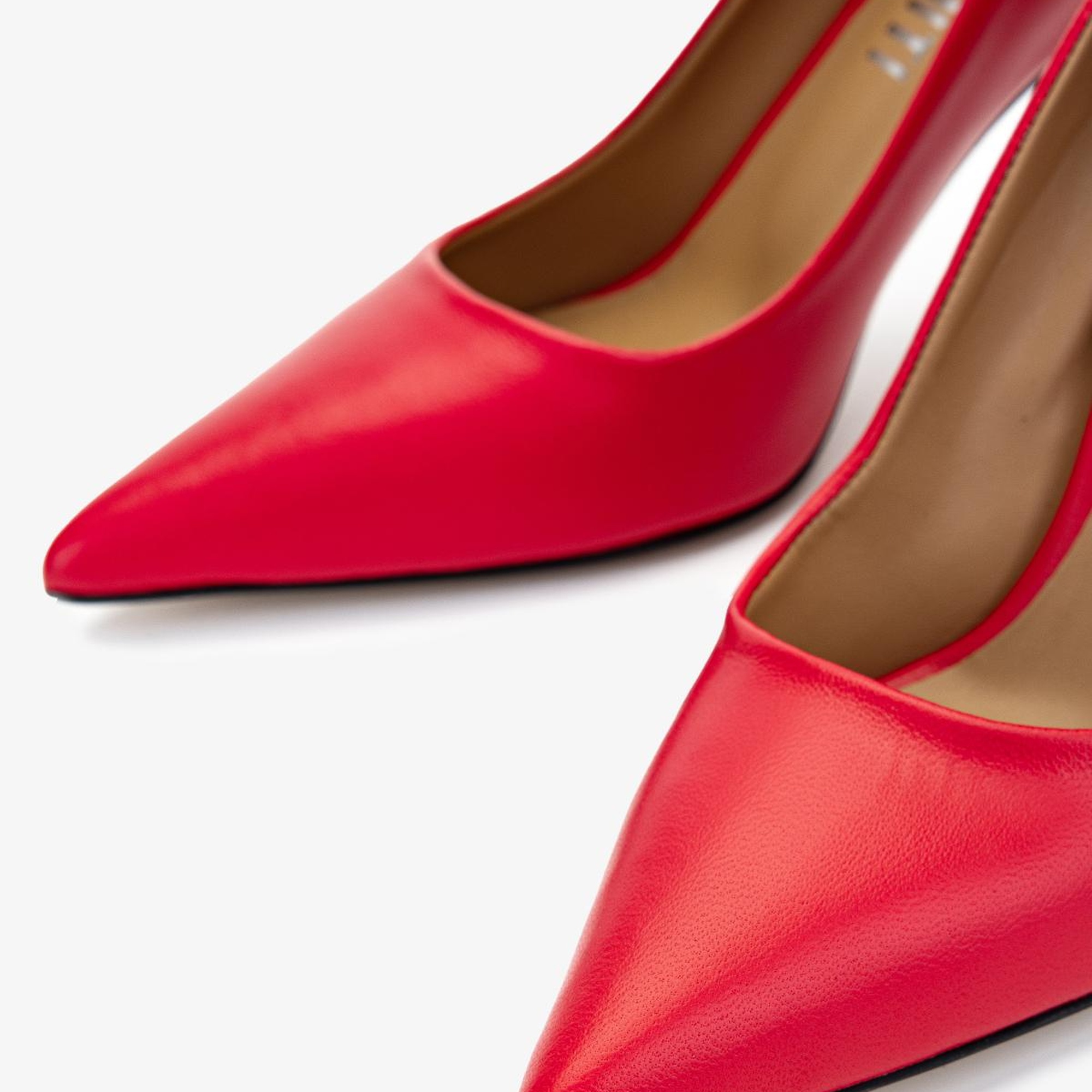 Valmenti Kadın . Kırmızı Topuklu Ayakkabı