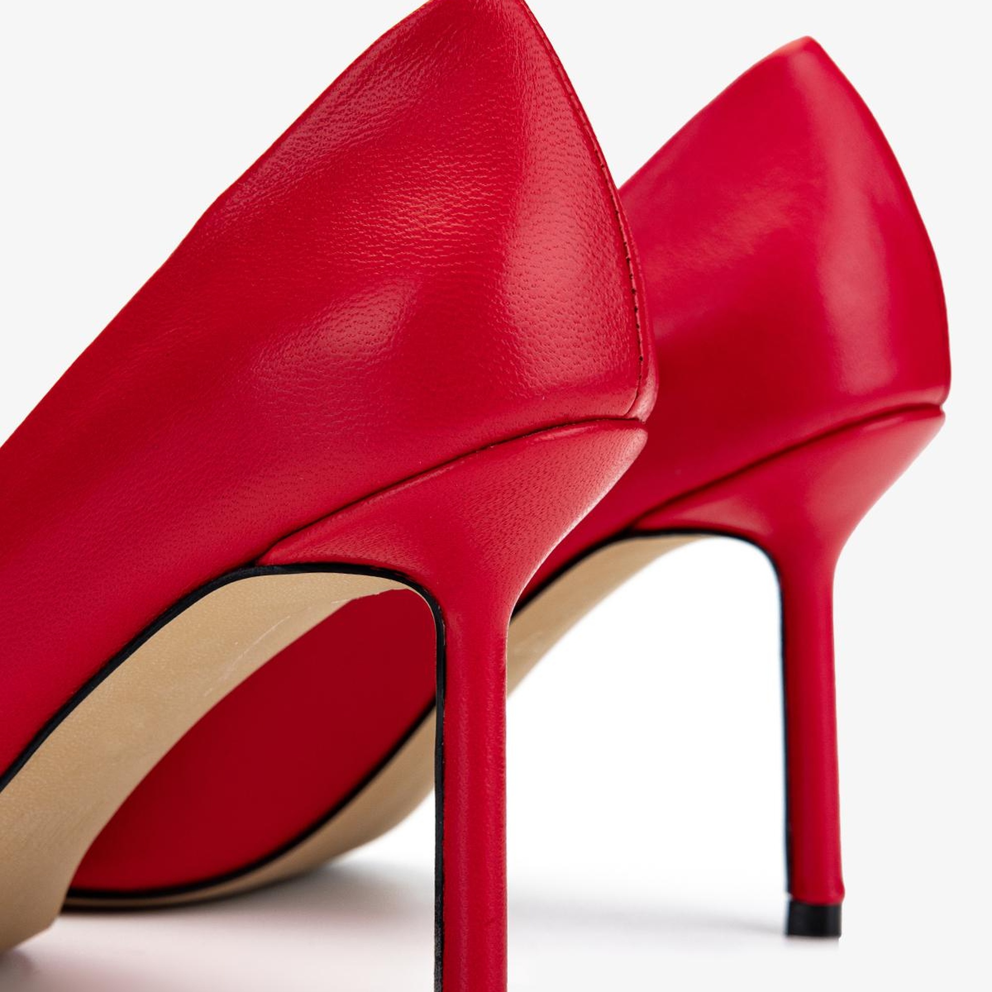 Valmenti Kadın . Kırmızı Topuklu Ayakkabı