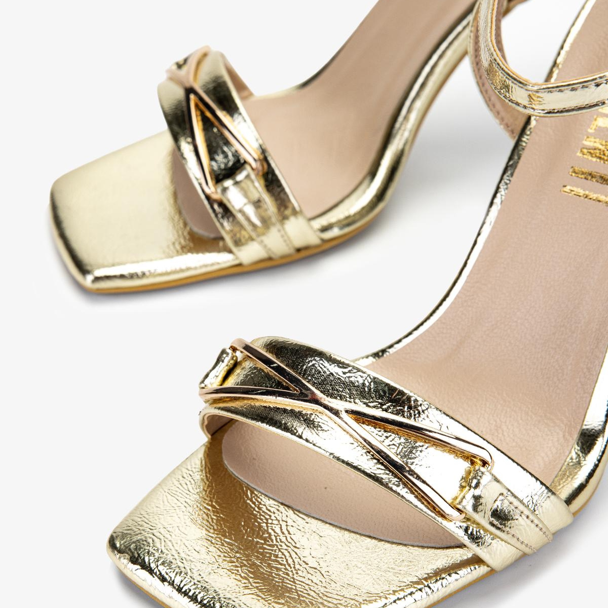 Valmenti Kadın . Dore Topuklu Ayakkabı