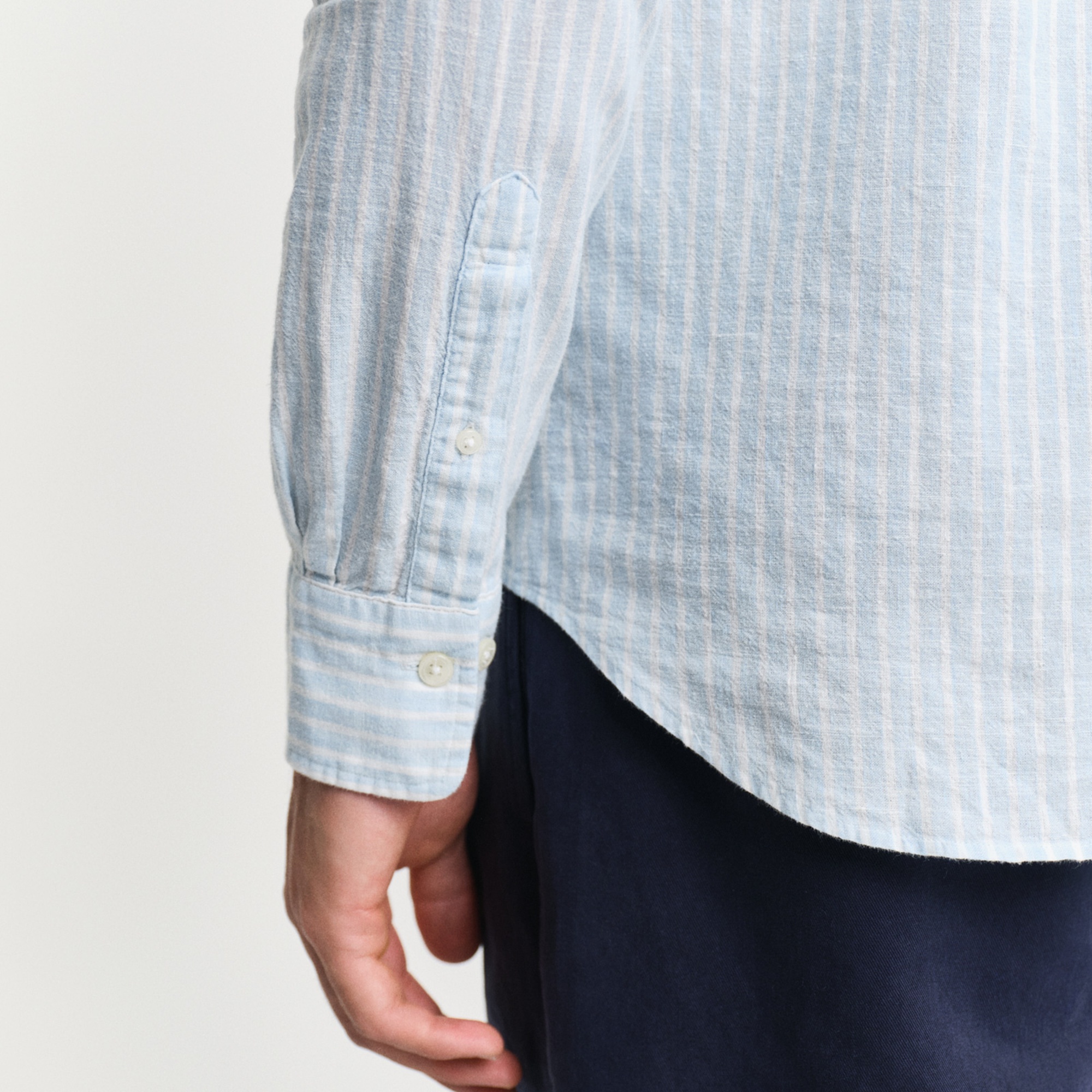 GANT Erkek Mavi Regular Fit Düğmeli Yaka Çizgili Keten Gömlek