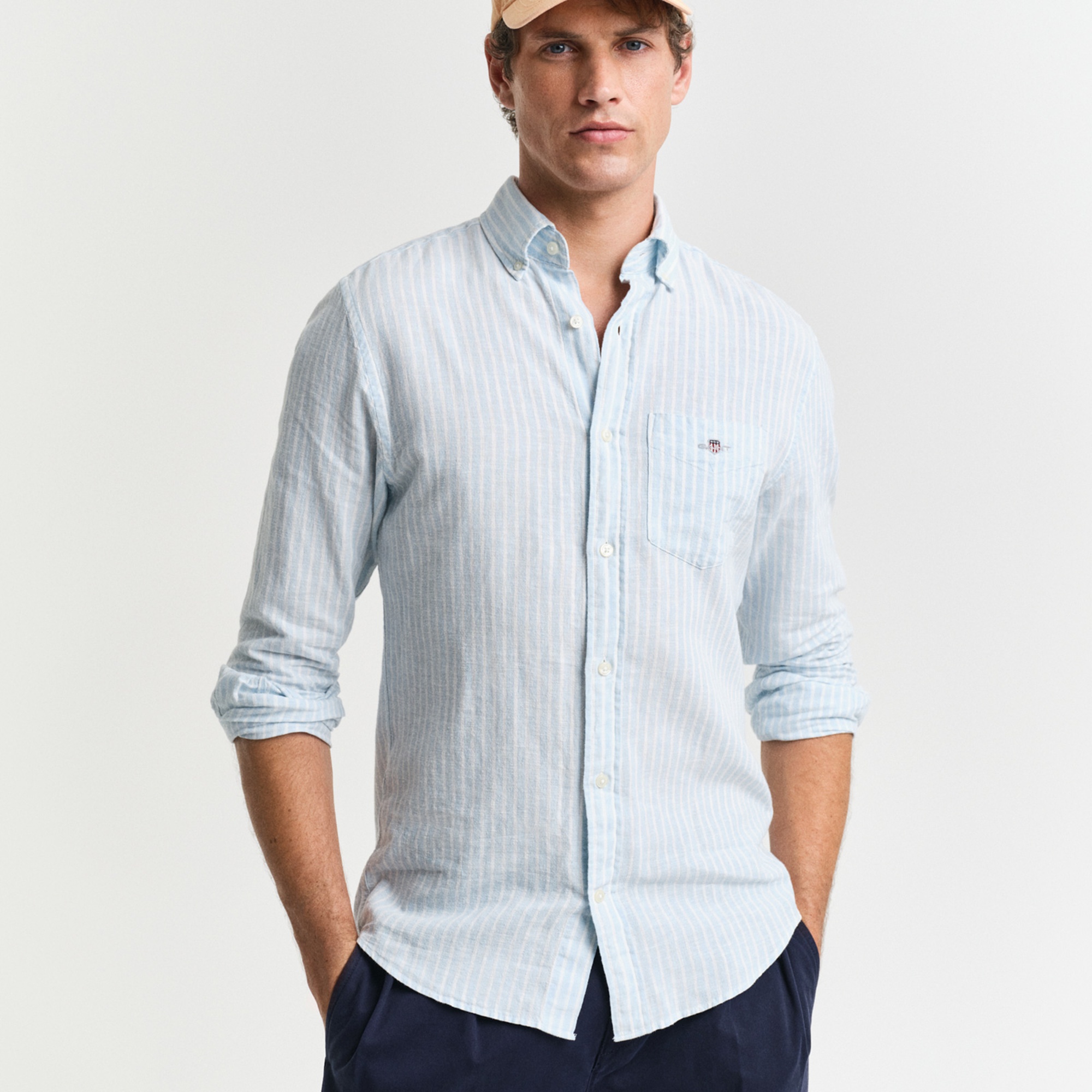 GANT Erkek Mavi Regular Fit Düğmeli Yaka Çizgili Keten Gömlek