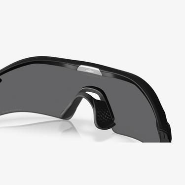  Oakley OO9495D Unisex Siyah Güneş Gözlüğü