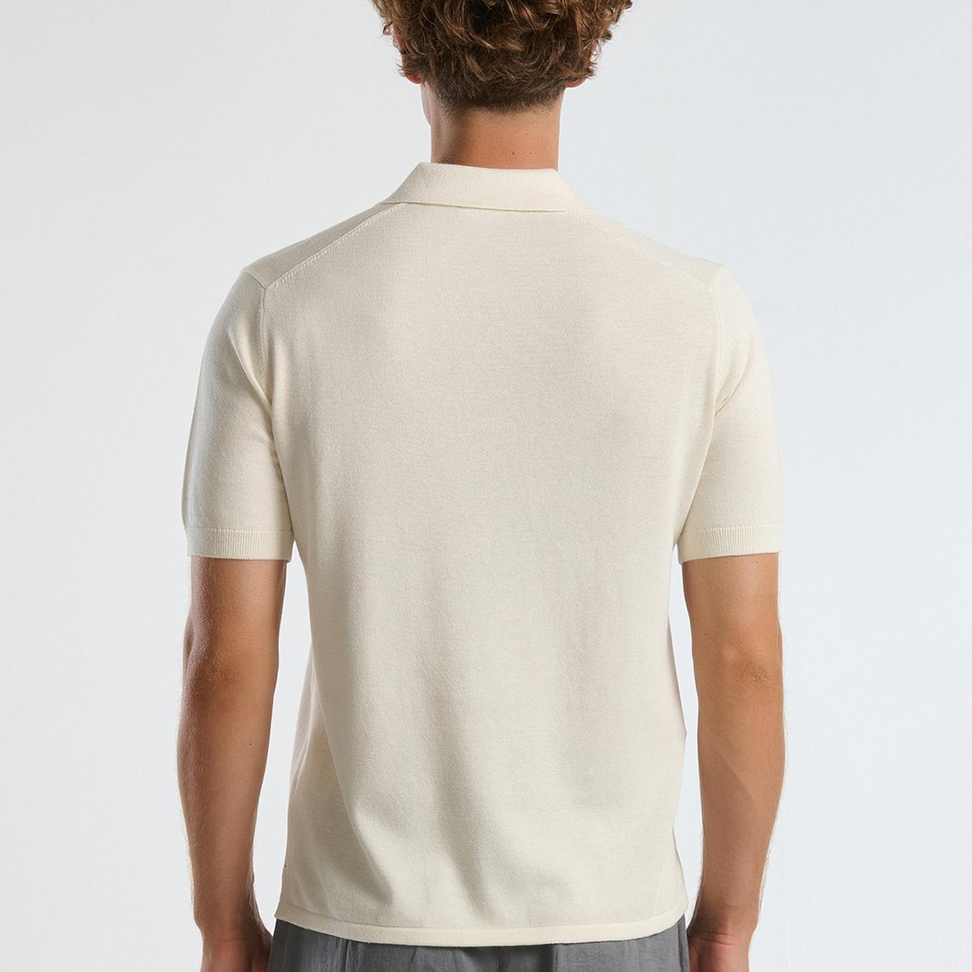 Erkek Krem Kenevir Karışımlı Regular Fit Triko Polo Yaka Kısa Kollu Kazak