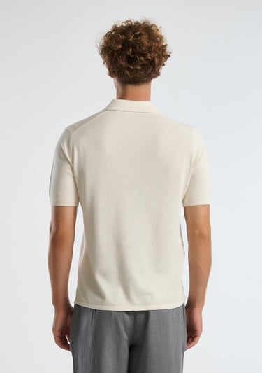  Erkek Krem Kenevir Karışımlı Regular Fit Triko Polo Yaka Kısa Kollu Kazak