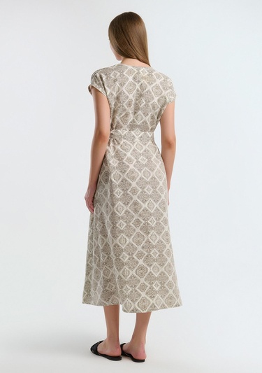  Kadın Beyaz Mix %100 Keten Desenli V Yaka Cepli Uzun Elbise