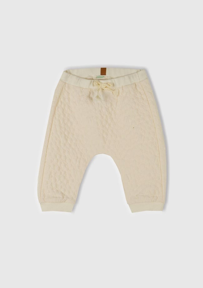  Bebek Ekru Jakarlı Logo Detaylı Dekoratif İpli Ribanalı Eşofman Altı