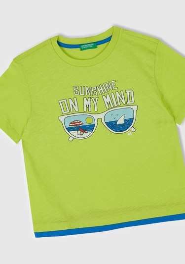  Erkek Çocuk Sarı Önü ve Arkası Baskılı Kabartmalı Kontrast Renkli T-Shirt