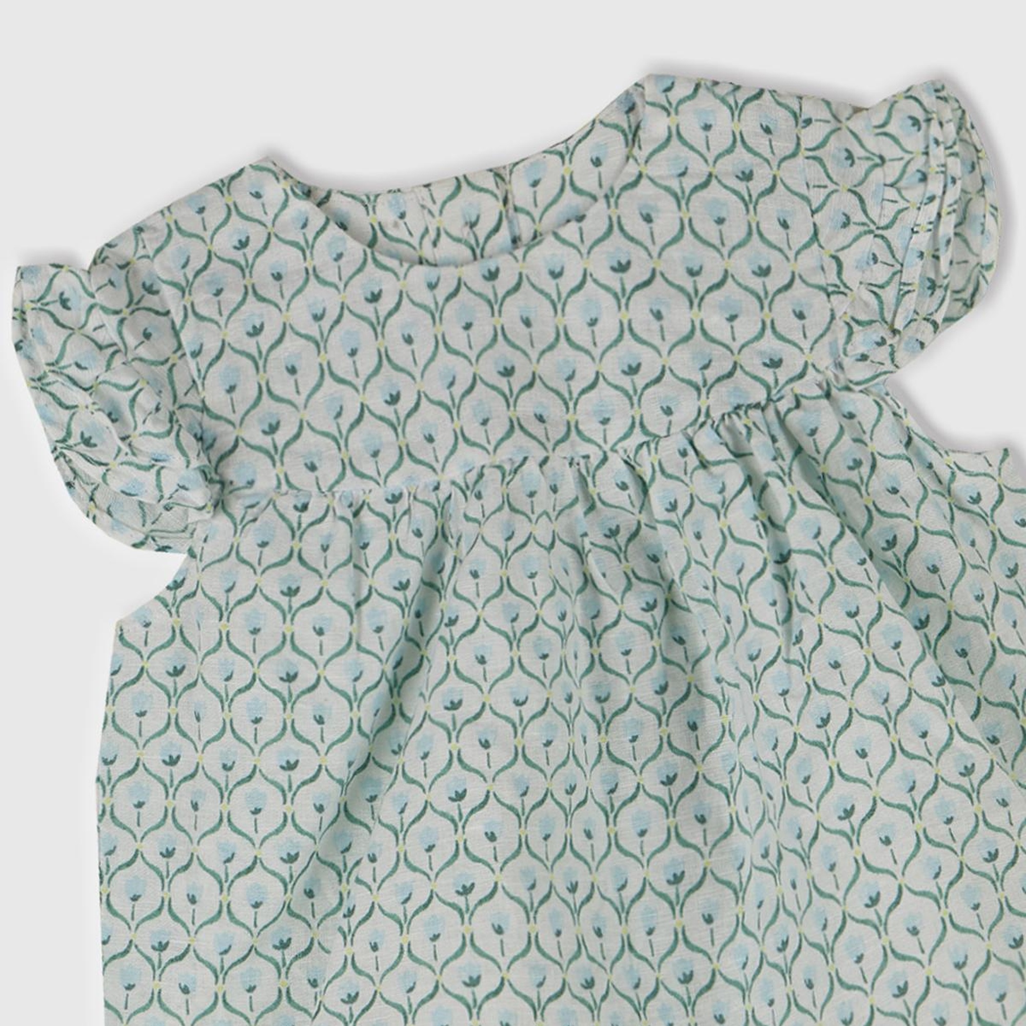 Bebek Buz Mavi Tamamı Desenli Kolu Fırfırlı Arkası Düğmeli Gömlek