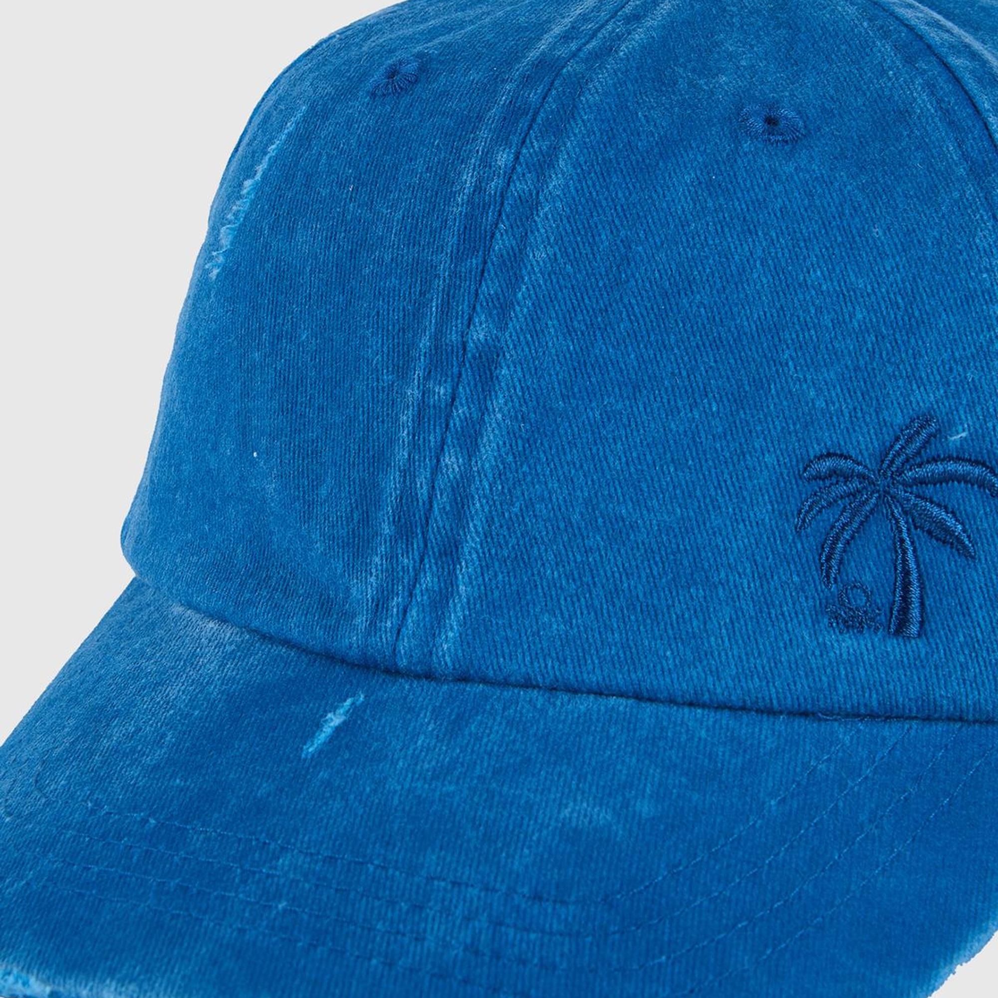 Erkek Çocuk Saks Mavi Yırtıklı Eskitilmiş Efektli Nakış İşlemeli Kep Şapka