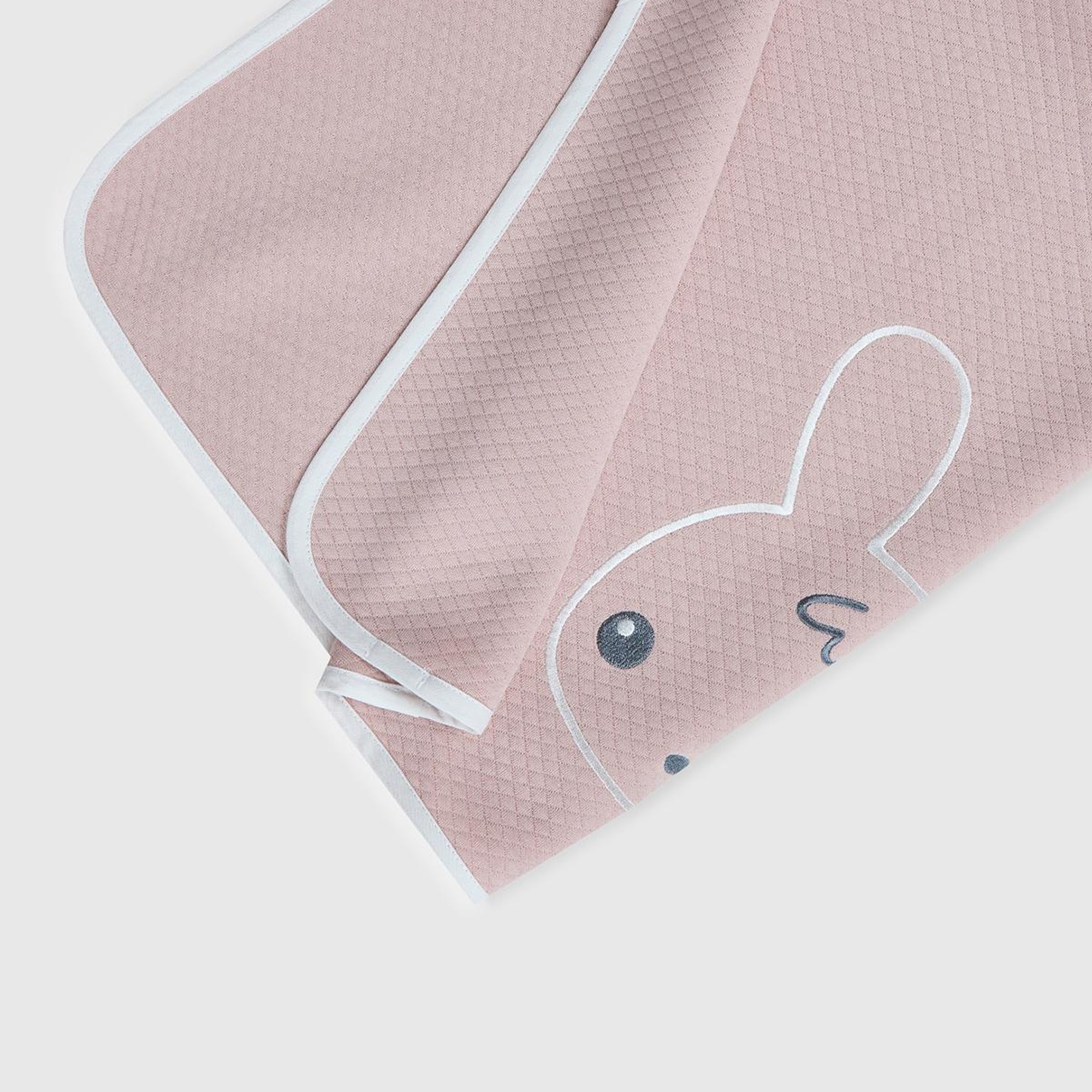 Bebek Toz Pembe Grafik İşlemeli Battaniye