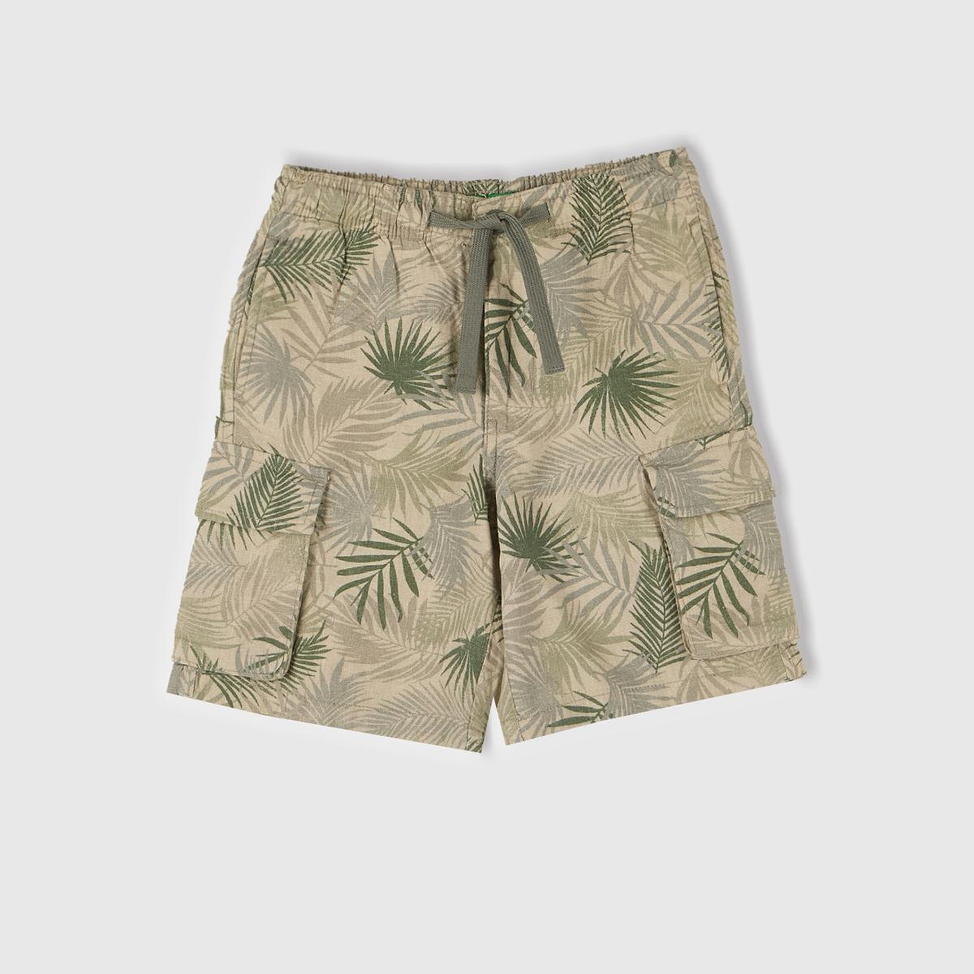 Erkek Çocuk Desenli Tamamı Desenli Büzgü İpli Kapak Cep Detaylı Bermuda Şort