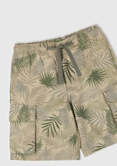  Erkek Çocuk Desenli Tamamı Desenli Büzgü İpli Kapak Cep Detaylı Bermuda Şort