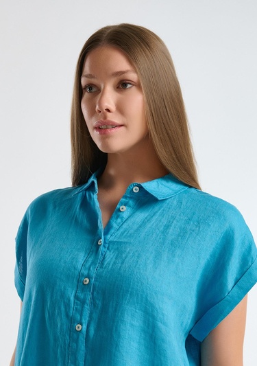  Kadın Mavi %100 Keten Omuz Detaylı Kısa Kollu Gömlek