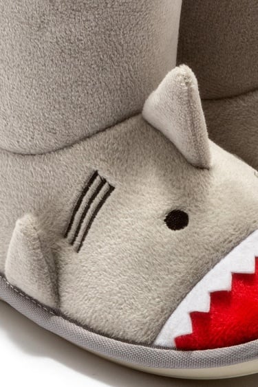  New Shark Çocuk Ev Botu Gri 30/35