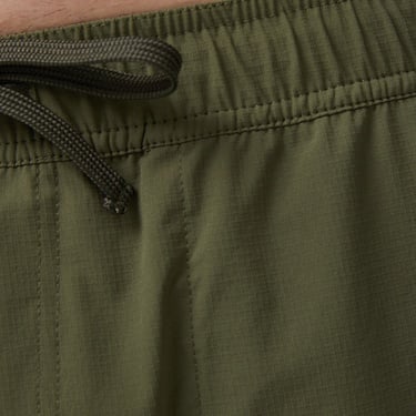  Guess Erkek Yeşil Deniz Şortu