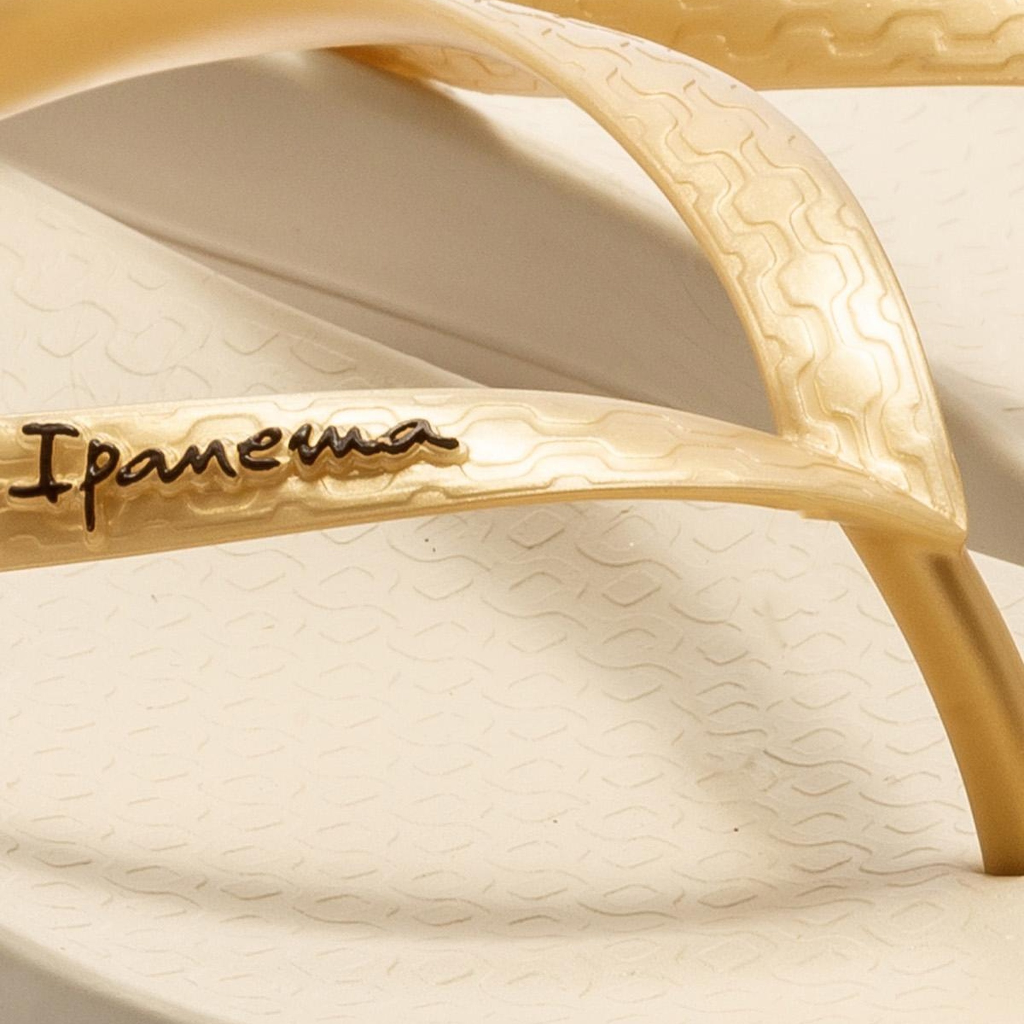 Anatomik Kadın Parmak Arası Terlik Altın Bej 35/42