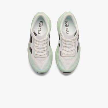  New Balance Fuelcell Rebel V4 Kadın Krem Koşu Ayakkabısı