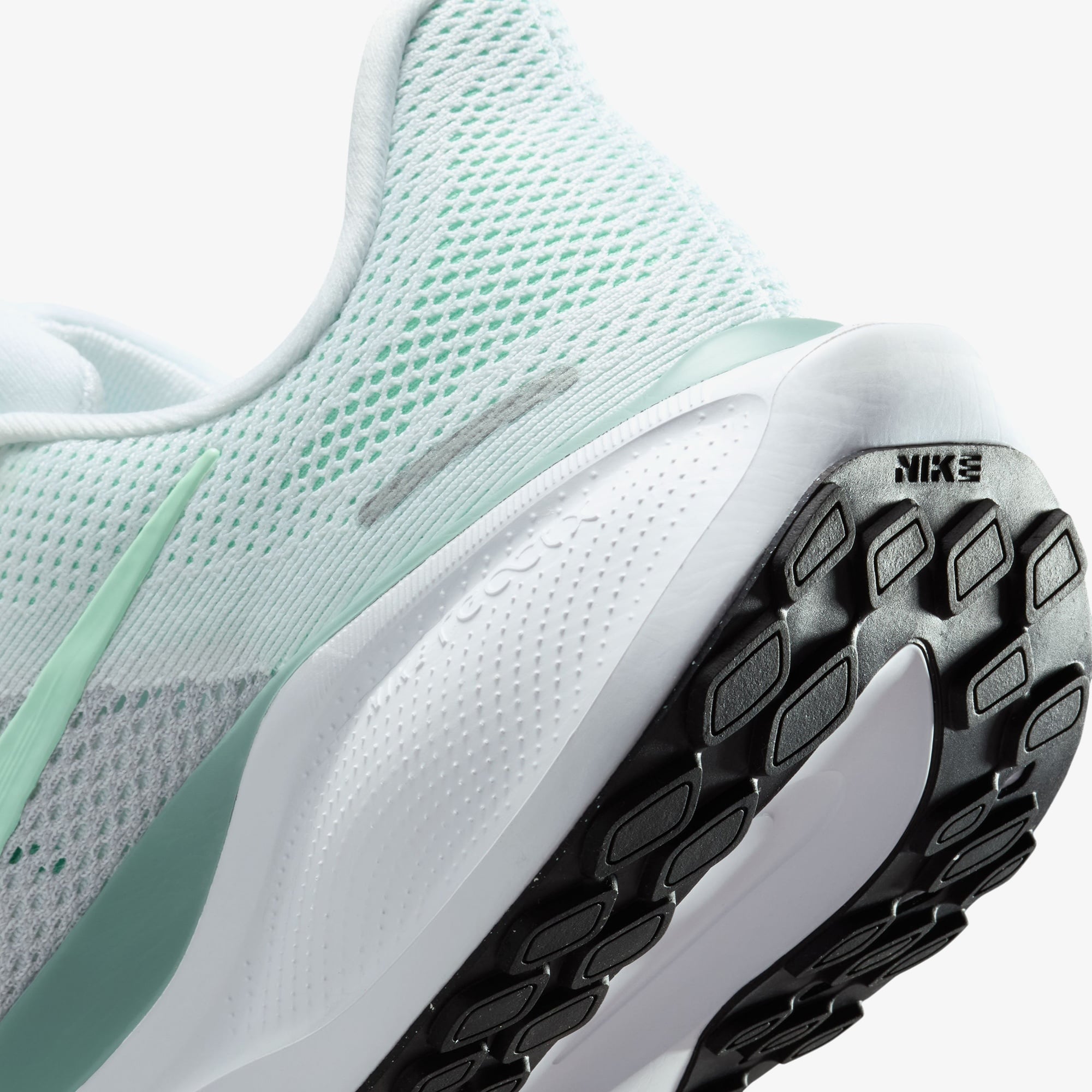 Nike Air Zoom Pegasus 41 Kadın Beyaz Koşu Ayakkabısı