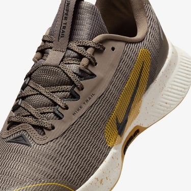  Nike Juniper Trail 3 Kadın Kahverengi Koşu Ayakkabısı