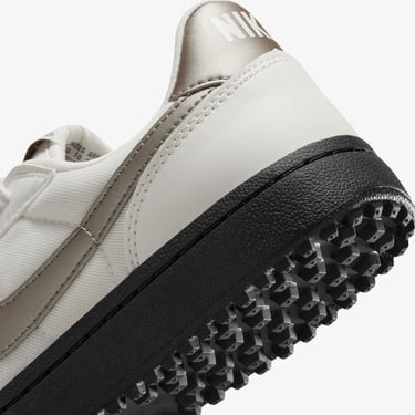  Nike Field General Kadın Beyaz Spor Ayakkabı