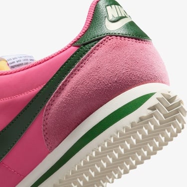  Nike Cortez Kadın Pembe Spor Ayakkabı