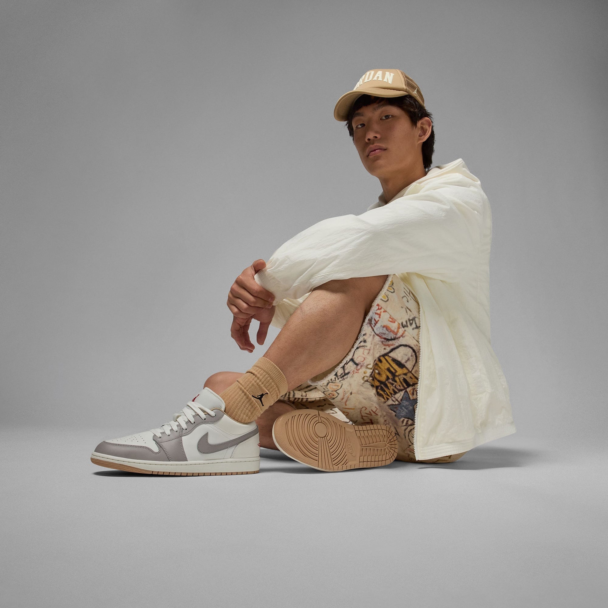 Jordan Air 1 Low Erkek Krem Rengi Spor Ayakkabı