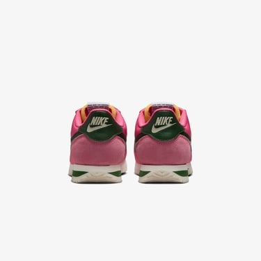  Nike Cortez Kadın Pembe Spor Ayakkabı