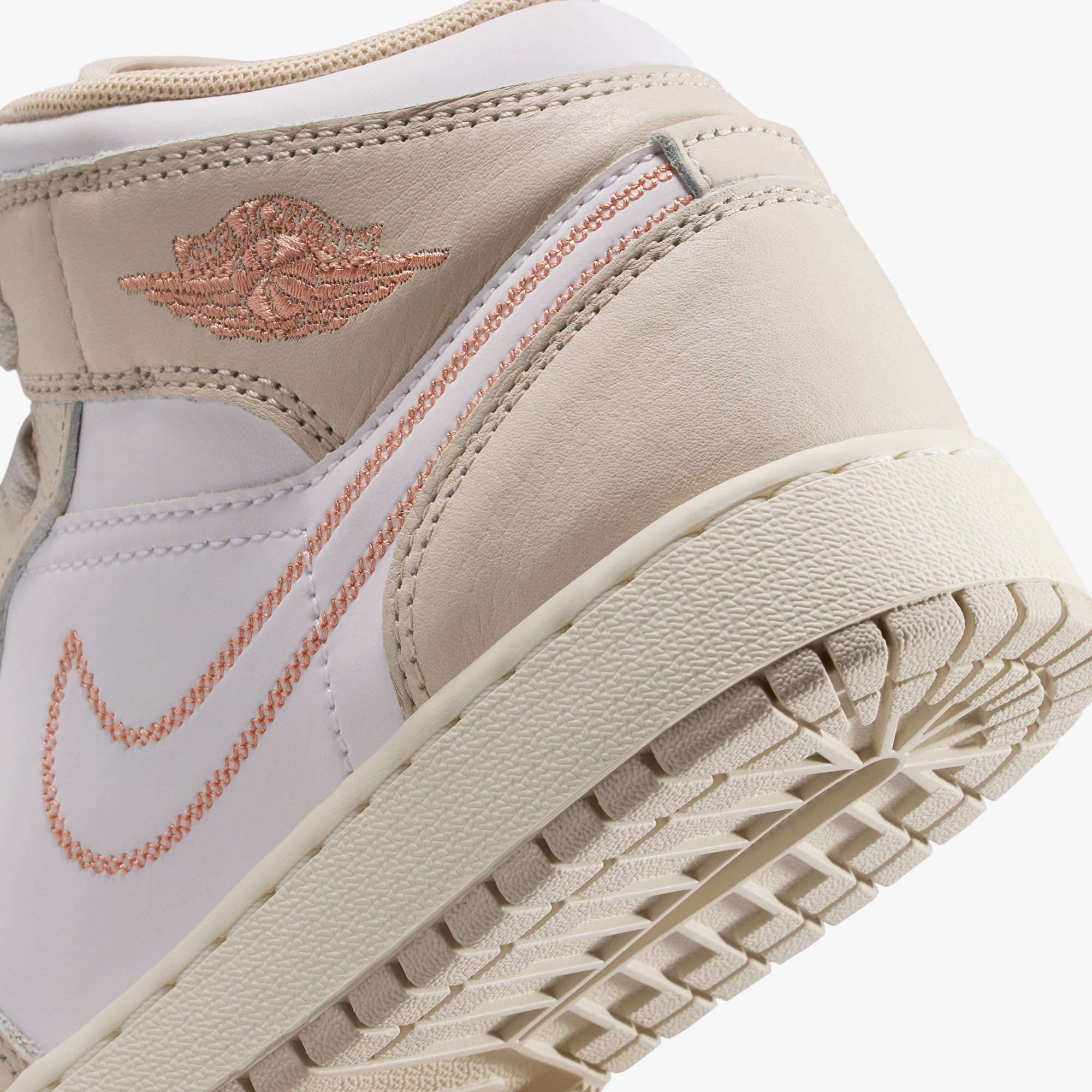 Jordan Air 1 Mid SE Bej Spor Ayakkabı