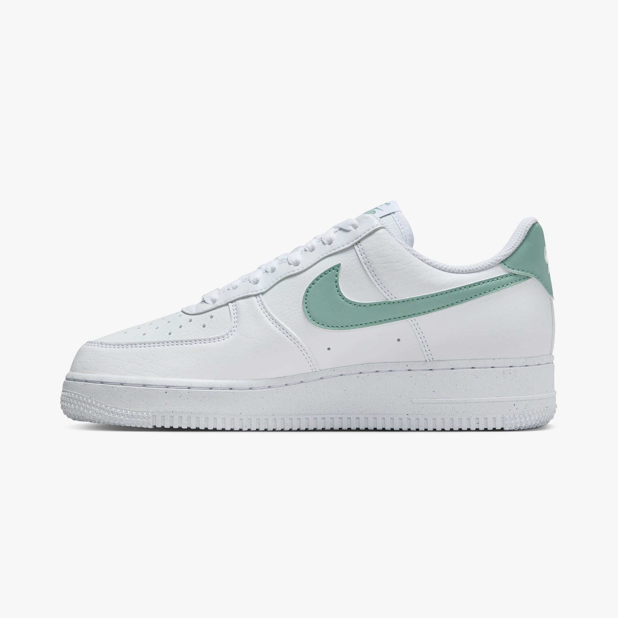 Nike Air Force 1 '07 Next Nature Kadın Beyaz Spor Ayakkabı
